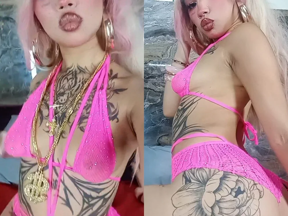 roxyy_sweett's Offline XXX Chat