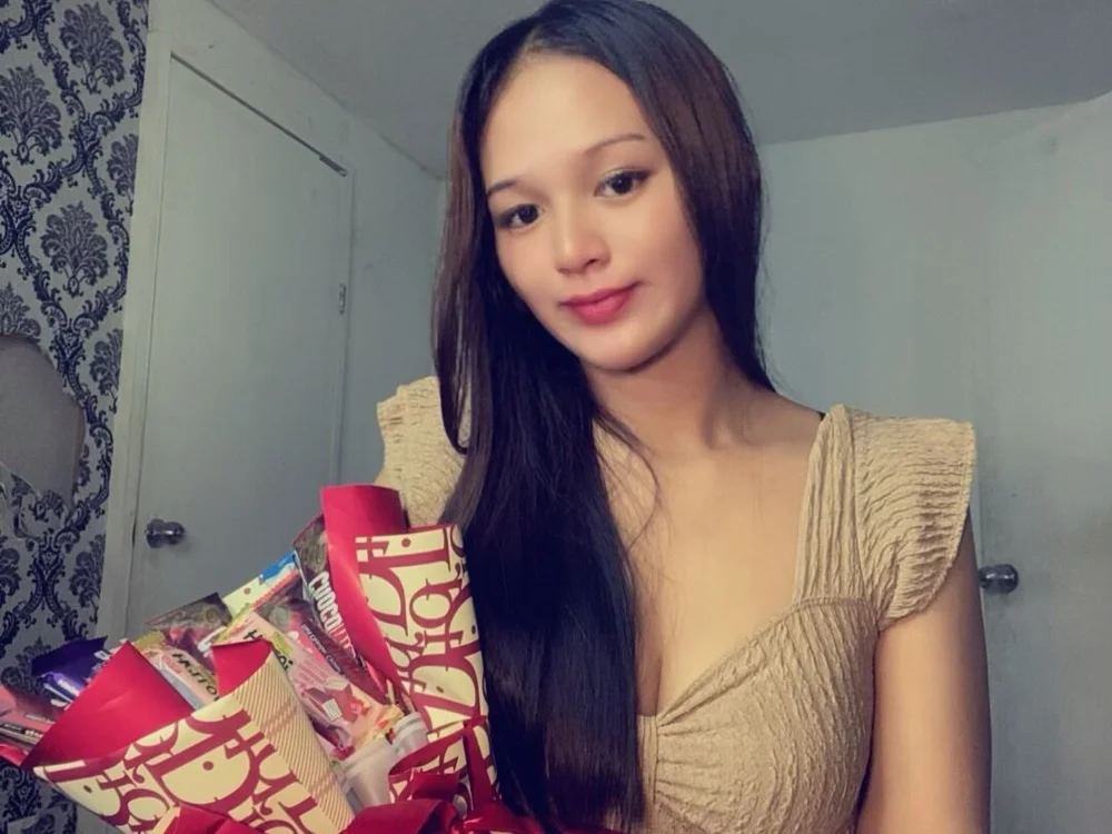 Mecaylecious24 offline chatrum
