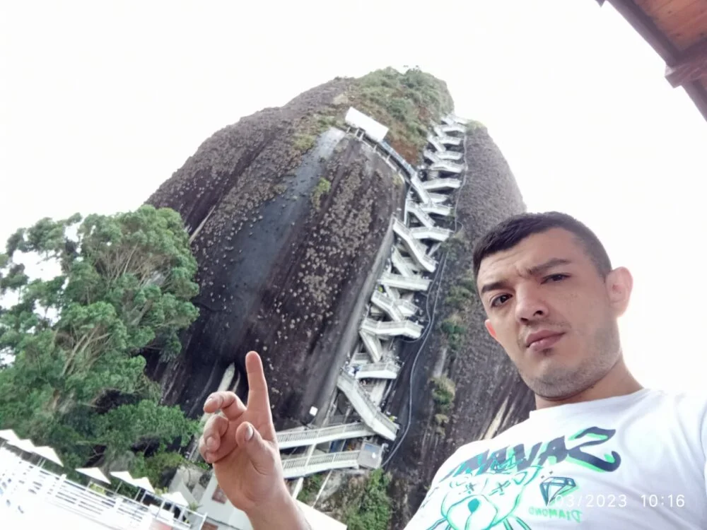 bryant_03's Offline XXX Chat