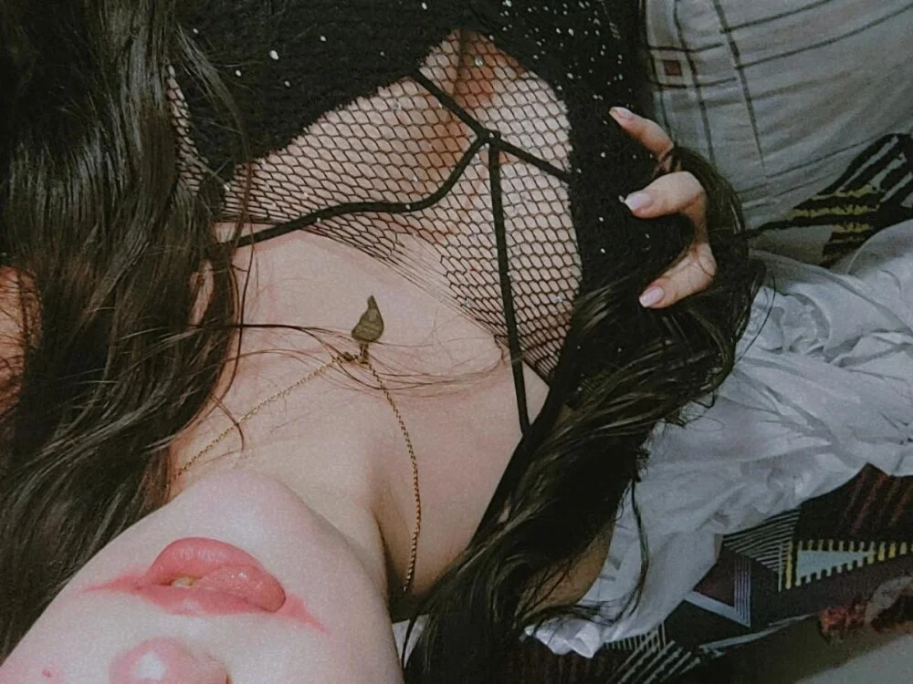 AbrilKiara offline XXX-chat