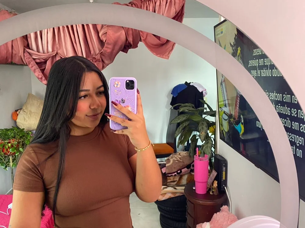 Renata_Montenegro cam model