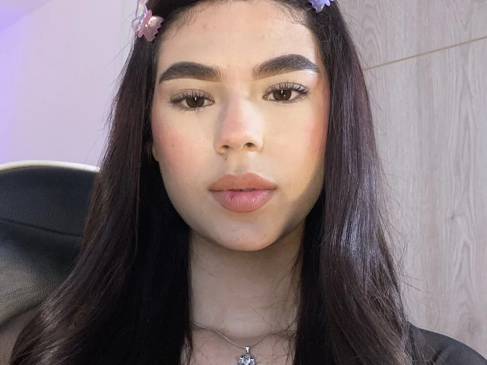 ZairaEon Offline XXX-chat