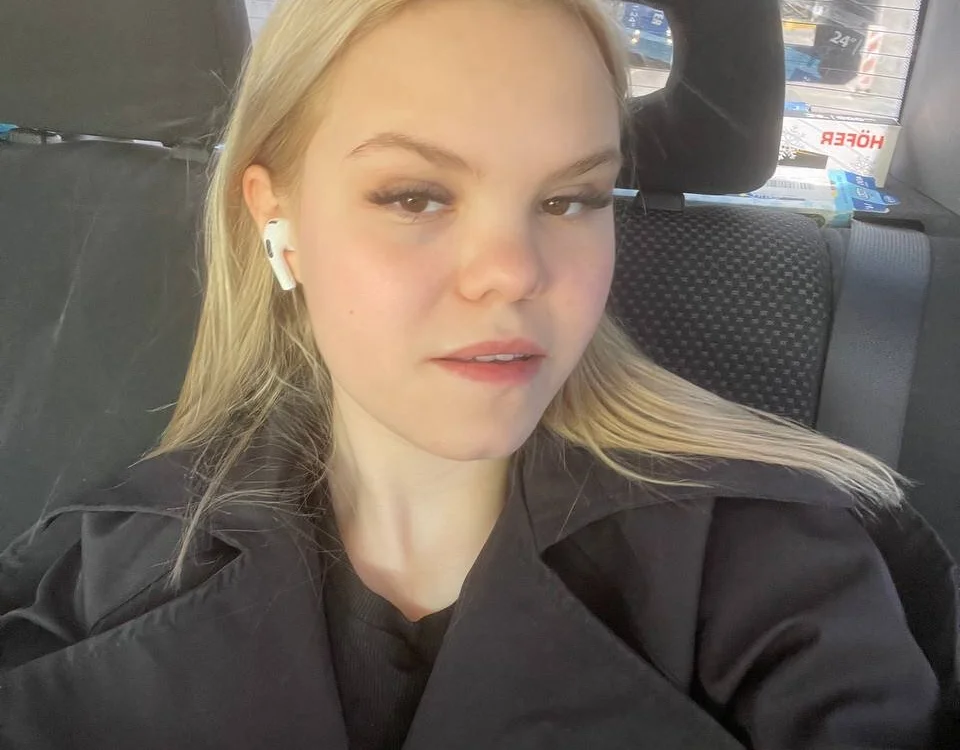 Pamela_Pirs offline chatrum