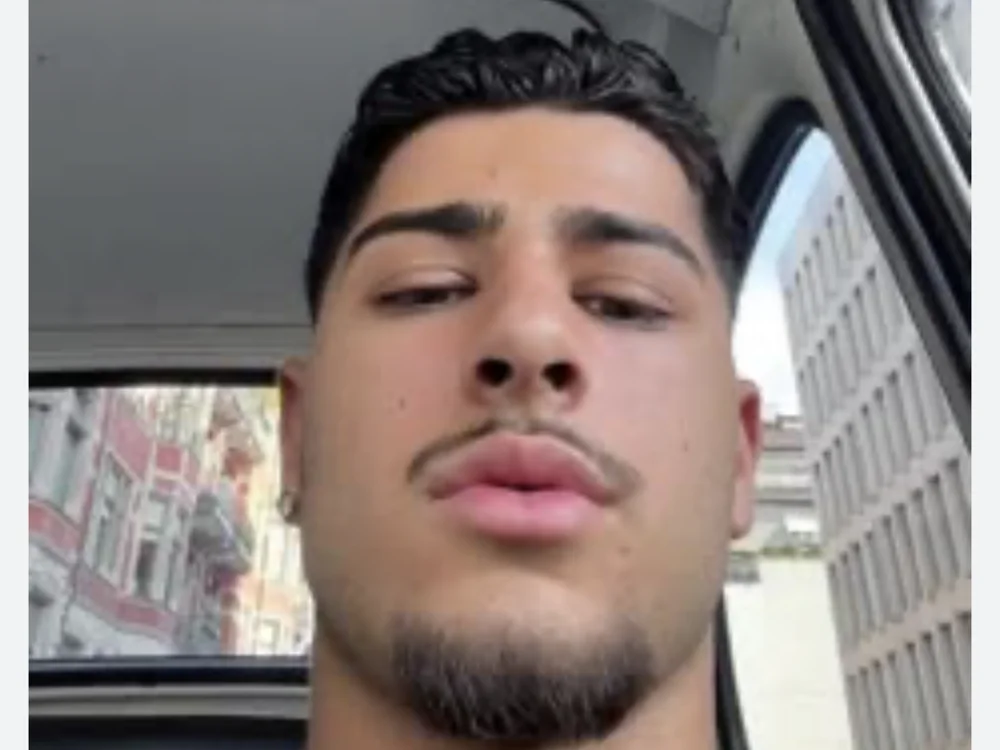 bigonetbh's Offline XXX Chat