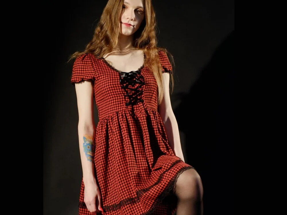 kisabaka42 Adlı Modelin Çevrimdışı XXX Sohbeti