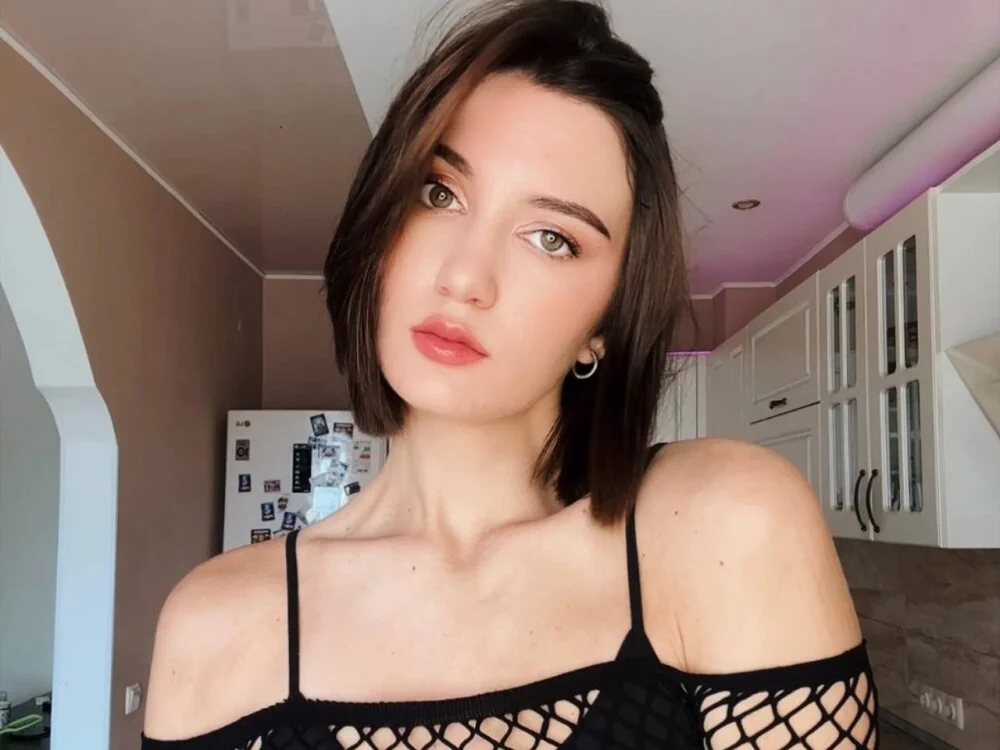 NicoleEverly offline XXX-chat