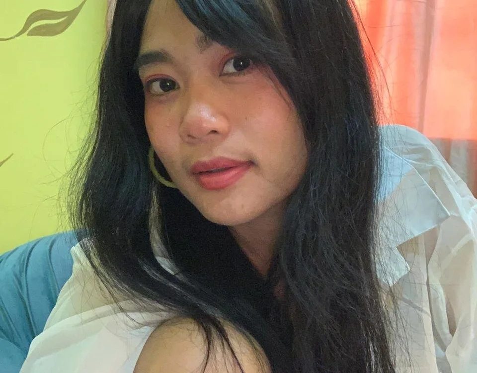 YayeeShow Adlı Modelin Çevrimdışı XXX Sohbeti