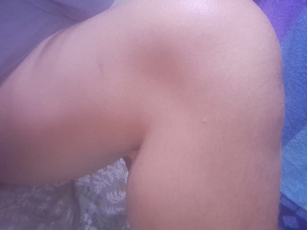 MakeMeCumAhhn Offline XXX chat