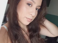 chicacerezitaa's Offline Chat Room