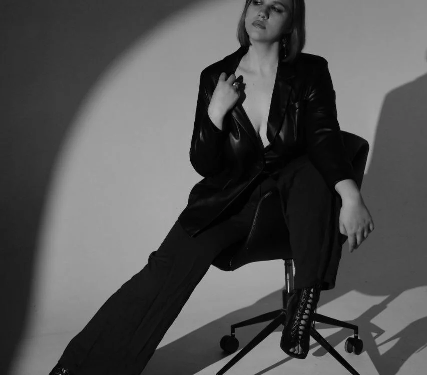 Camilla_rou cam model