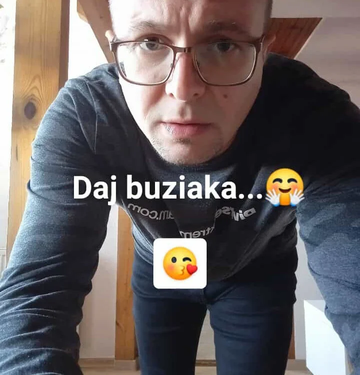 Rafcio1984's Offline XXX Chat