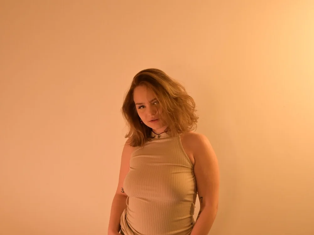 Pale_Love's Offline XXX Chat
