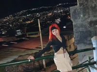 MAYTEMINAJ's webcam live show