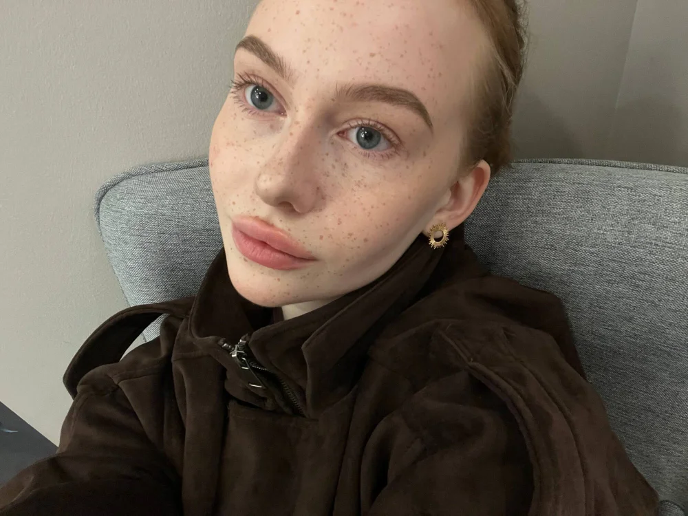 RoxySunday's Offline Chat Room