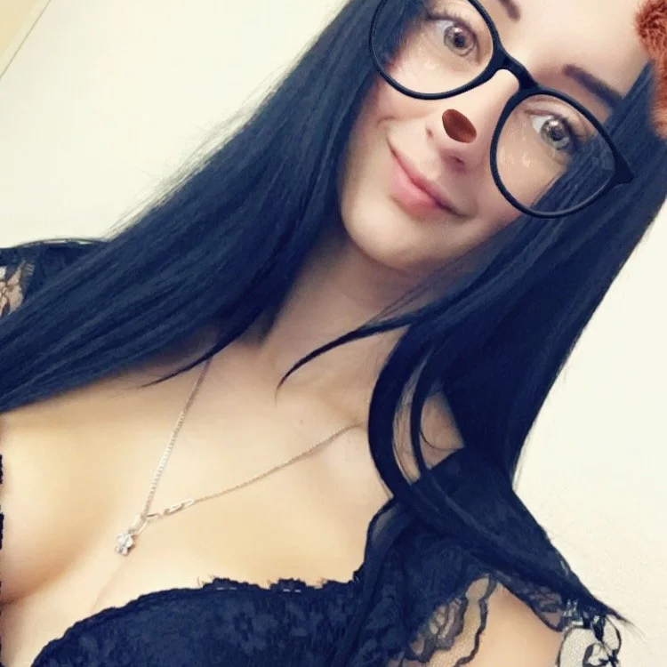 LaraQvin's Offline XXX Chat