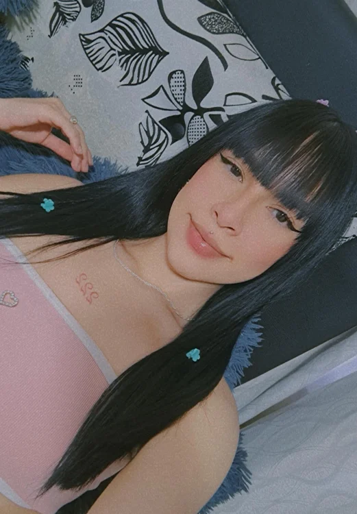 lunajoness_'s Offline XXX Chat