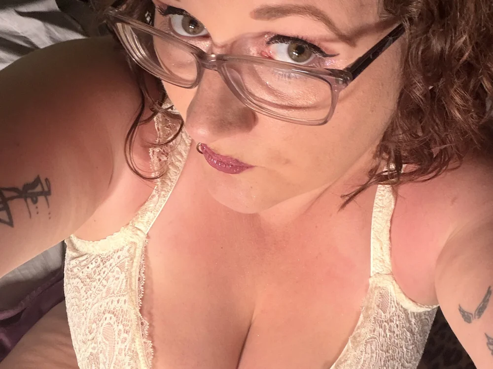 LuxieLuna Chat XXX offline