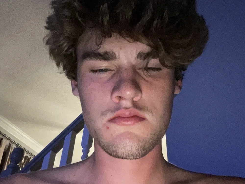 GrasientoD's Offline XXX Chat