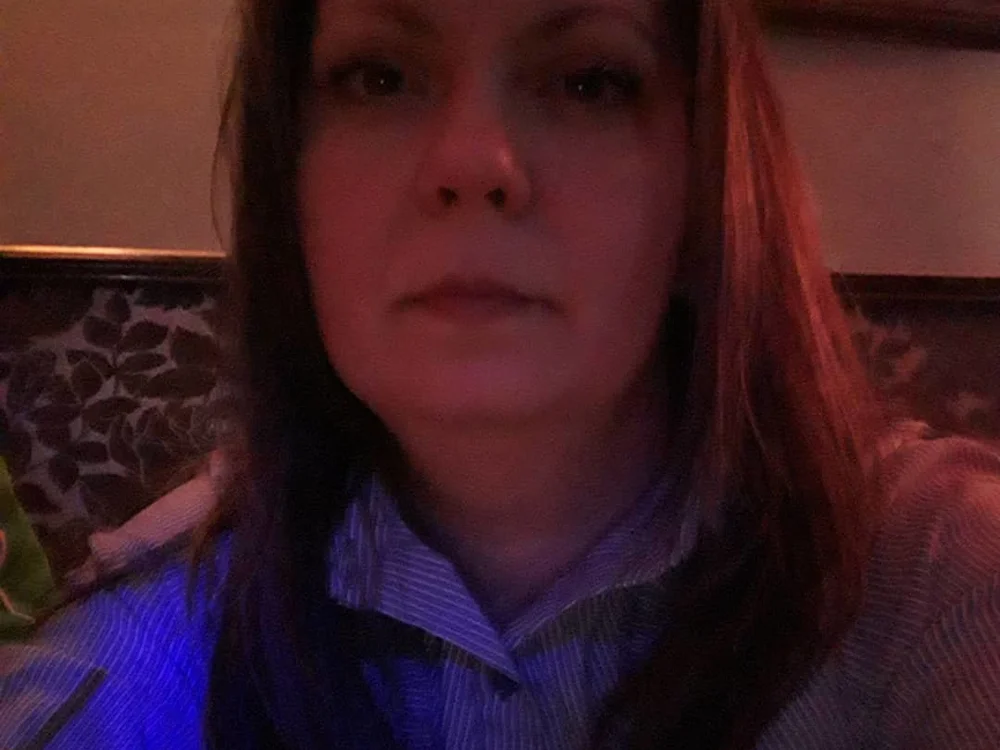 MichelleElla's Offline Chat Room