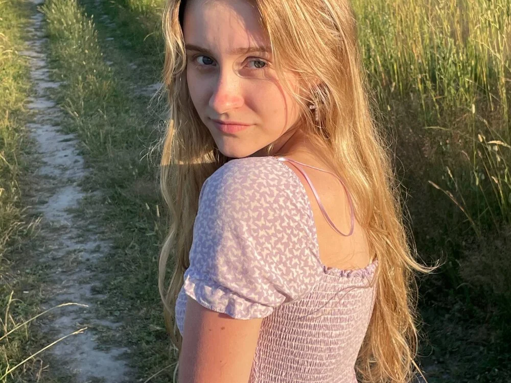 lil_tweety's Offline XXX Chat