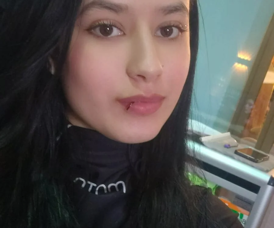 Aleja05_b's Offline XXX Chat