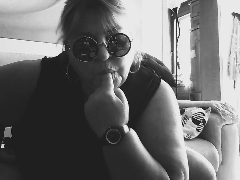 nucine27's Offline XXX Chat