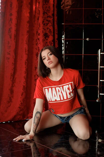 Emily_Lovi offline chatrum