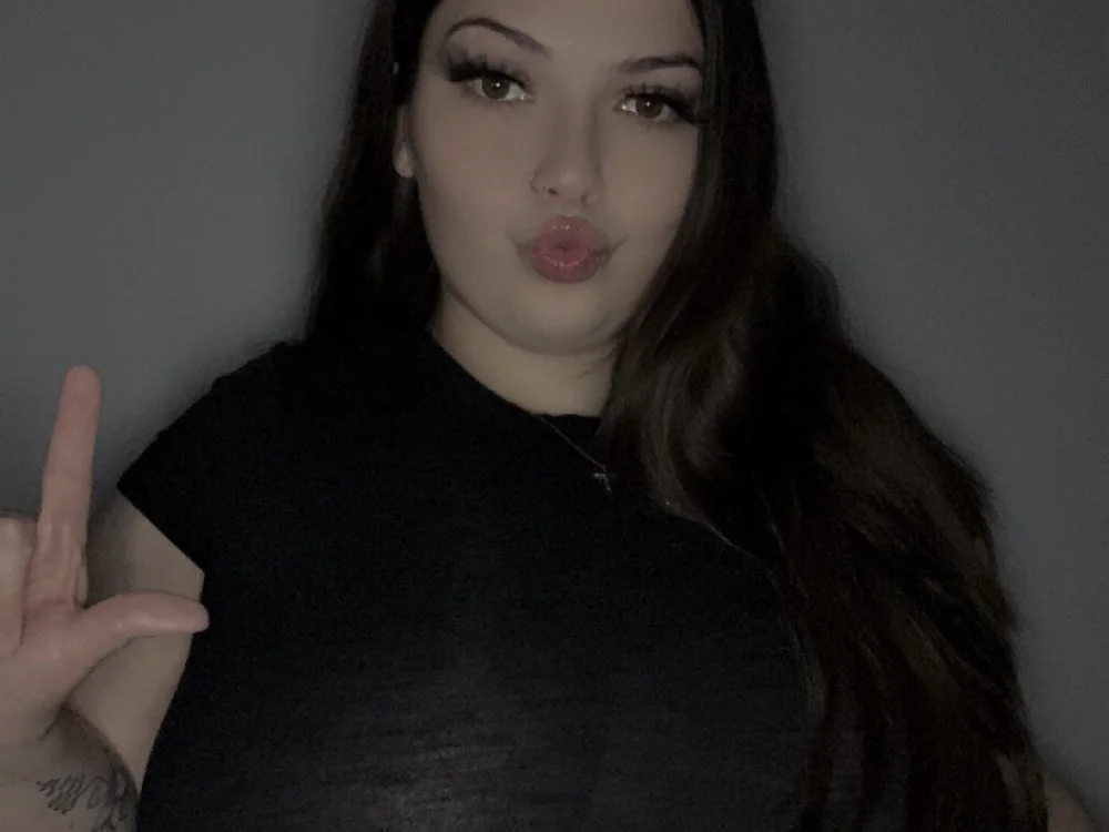 goddesselenna's Offline Chat Room