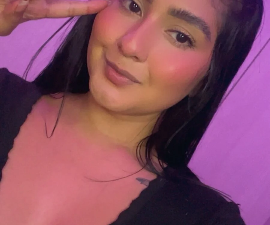 ViolettaKain Offline XXX chat