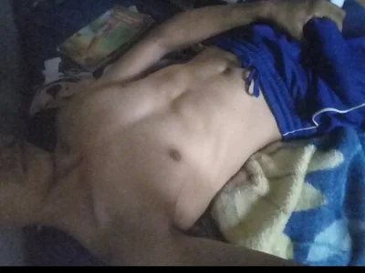 Krak Male White Free Webcam Striptease