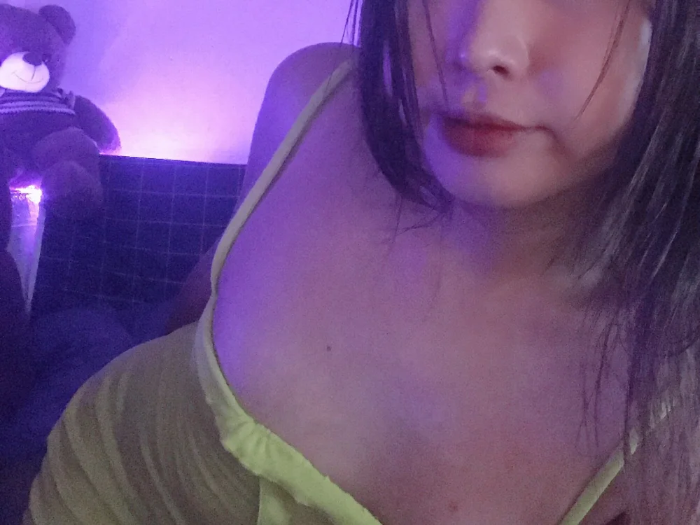 quinnyv04's Offline Chat Room