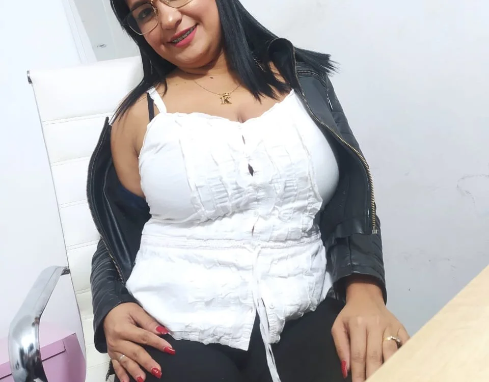 Valeriia_1993's Offline Chat Room
