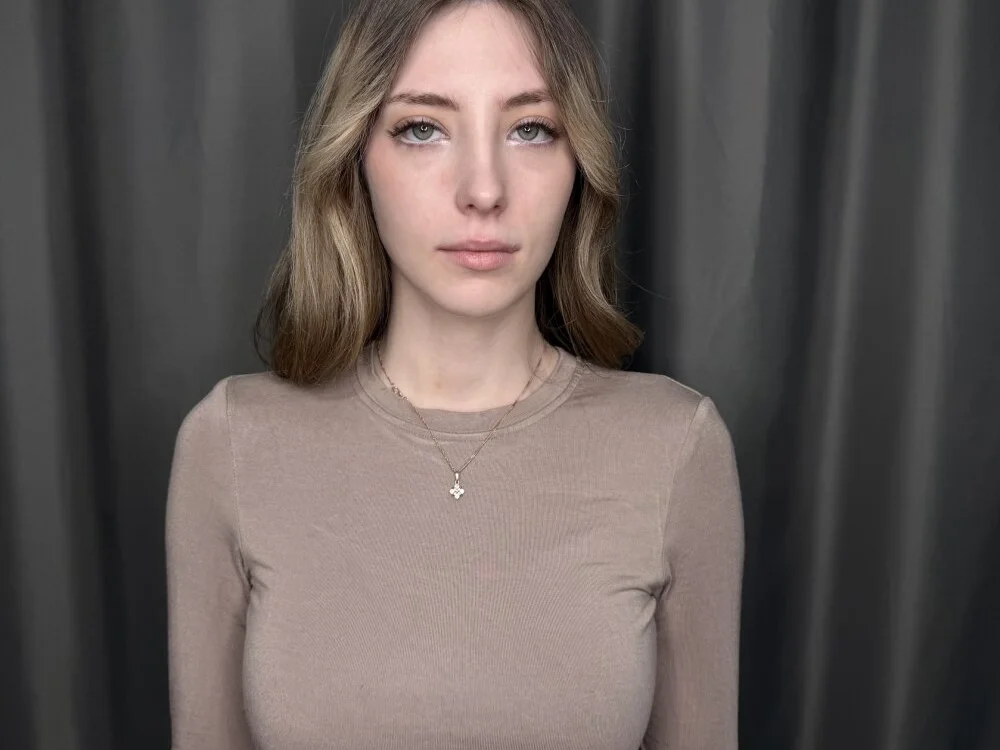 BrianneMallory offline XXX-chatje