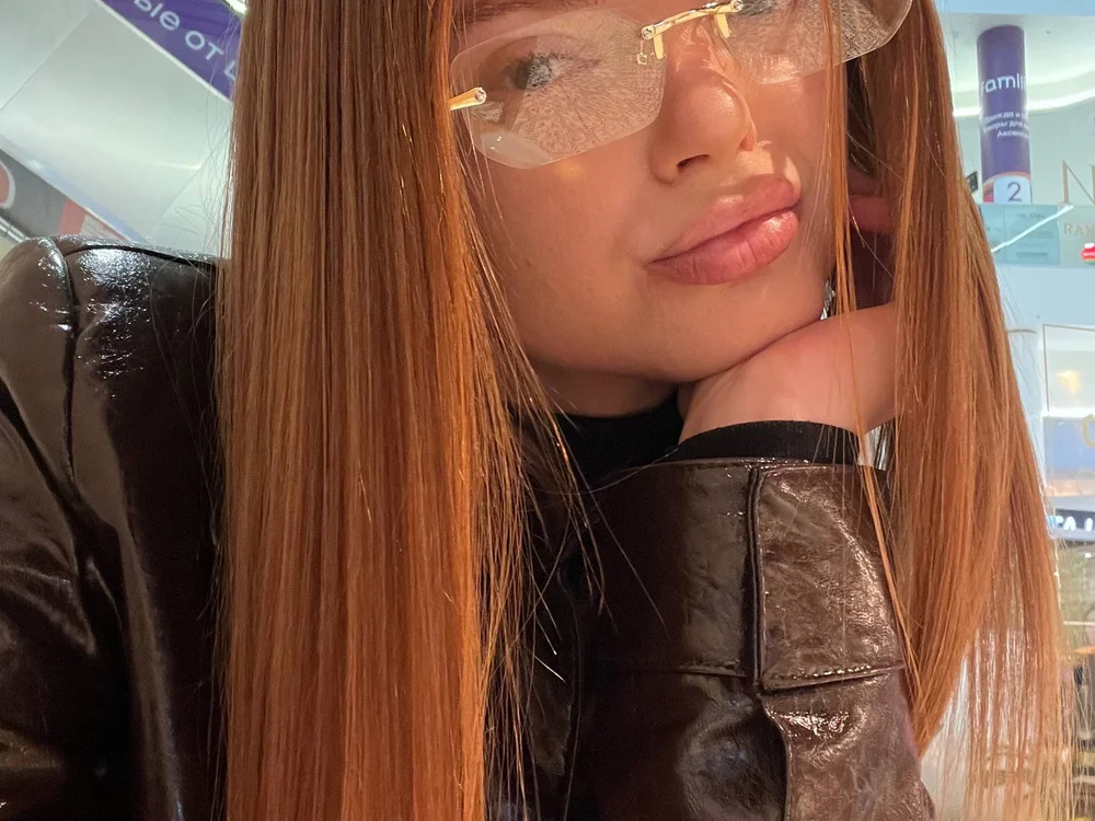 RoselineBaranga cam model