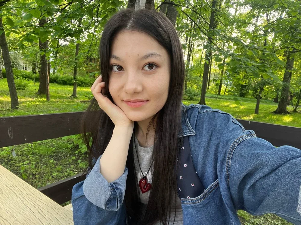 Alice_caprice's Offline Chat Room
