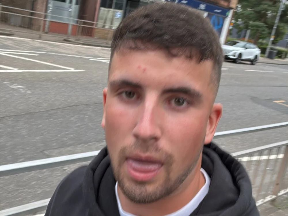 danny24133 Chat XXX offline