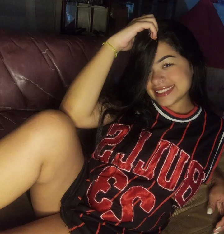 Pia_11's Offline XXX Chat