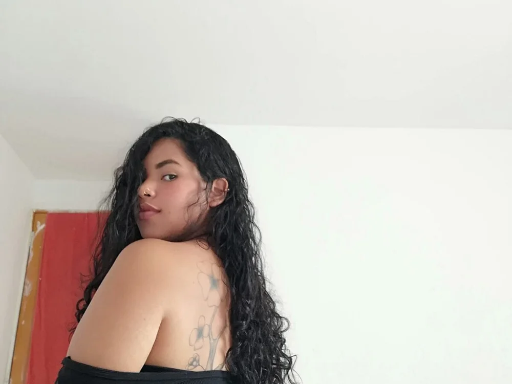 MarianaMoo_ Chat XXX offline