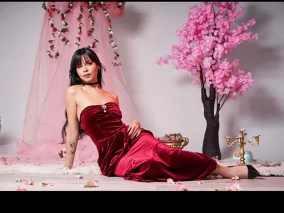 Alessia_Saintclair Female Blackhair Live Webcam Nude