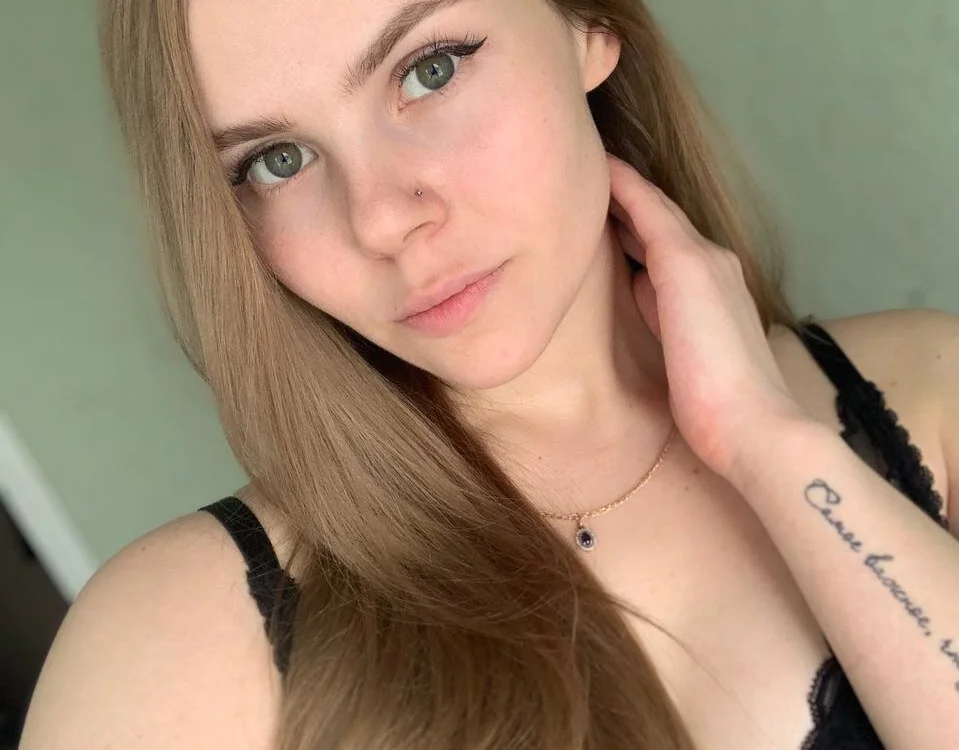 AdelineRoche's Offline XXX Chat