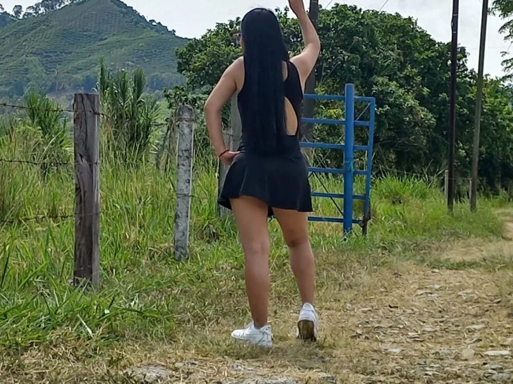 Alanha__'s Offline XXX Chat