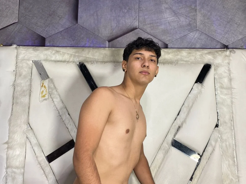 JordanWoodss' Offline Chat Room