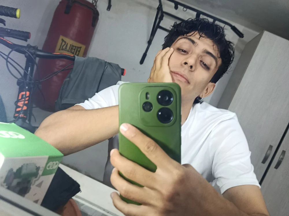 Quefuerte420 offline chatrum