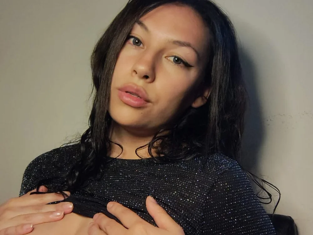 AlanaDesire's Offline XXX Chat