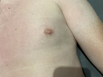 Lovetobenaked4u profile