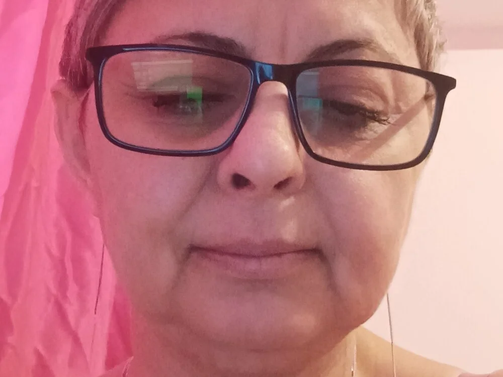 roseblak42 offline XXX-chat