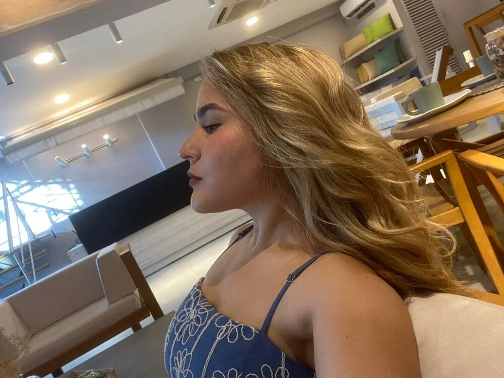 Polly_blossom Chat XXX offline