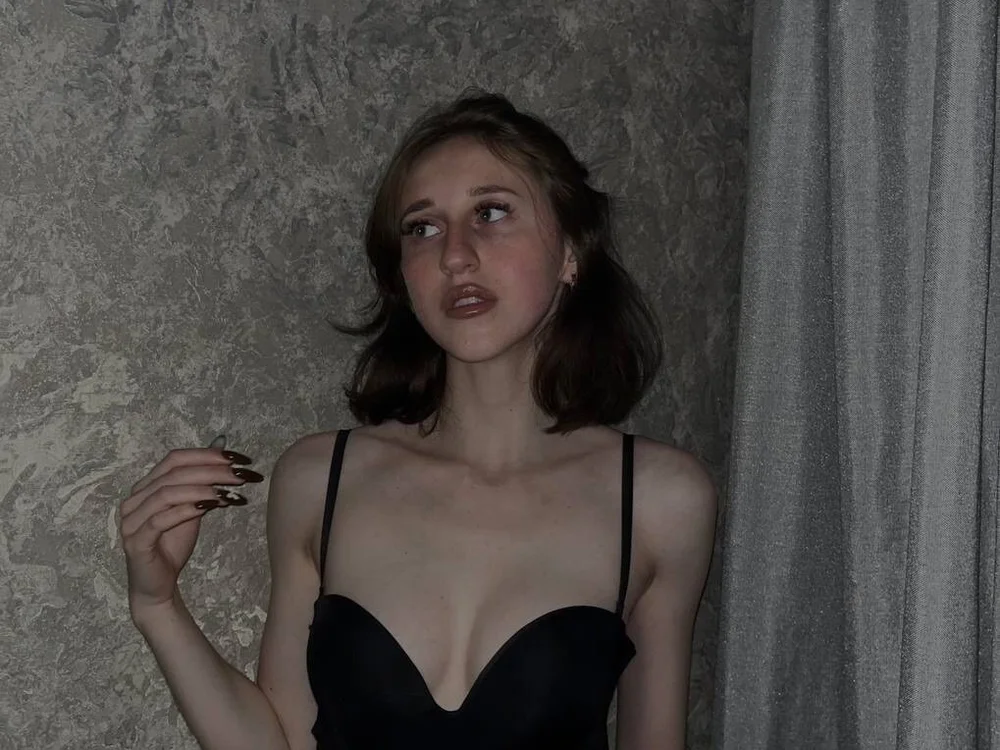 Cuttie__Polly offline chatrum