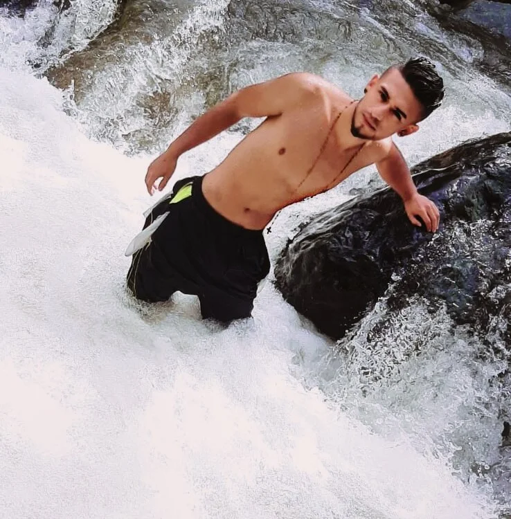 tevoyagustar69 Offline XXX-chat