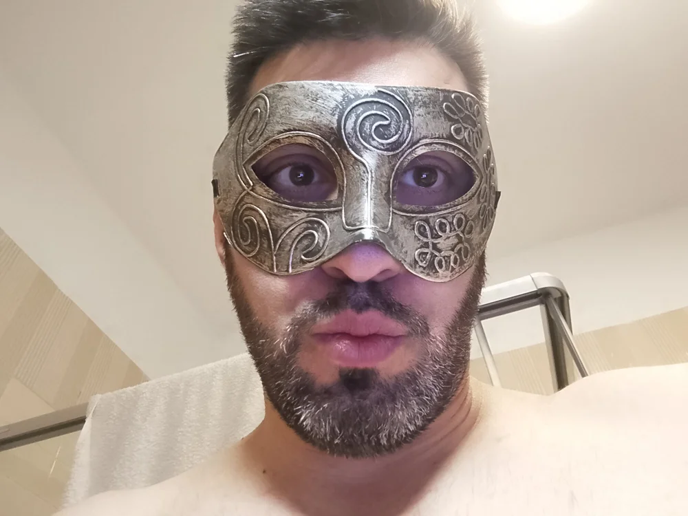 Jerrybigbickn Offline XXX chat